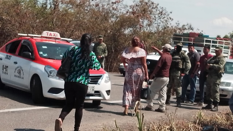 Read more about the article Day 3. The caravan joins the support of the sit-in “Land and Liberty” against the Interoceanic Corridor.